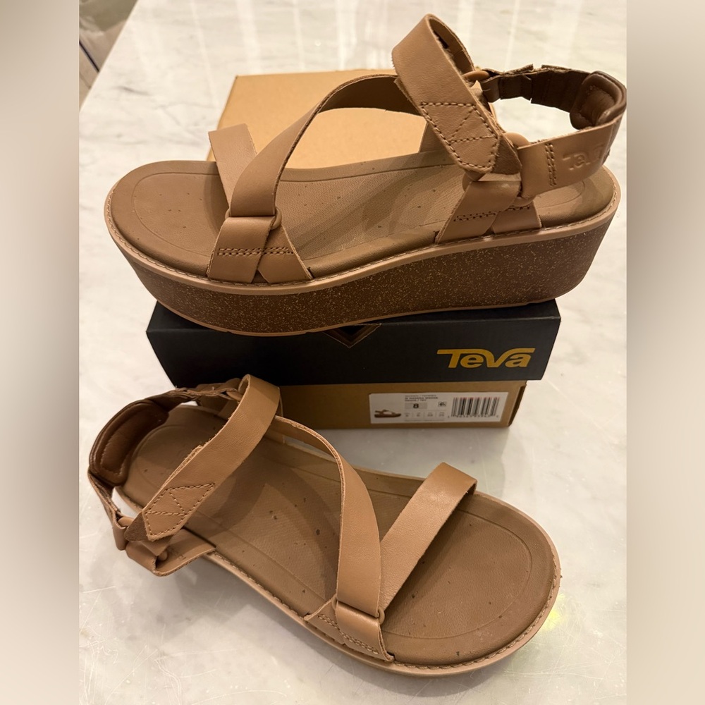 Teva Womens Madera wedge size: 8 color: Tey